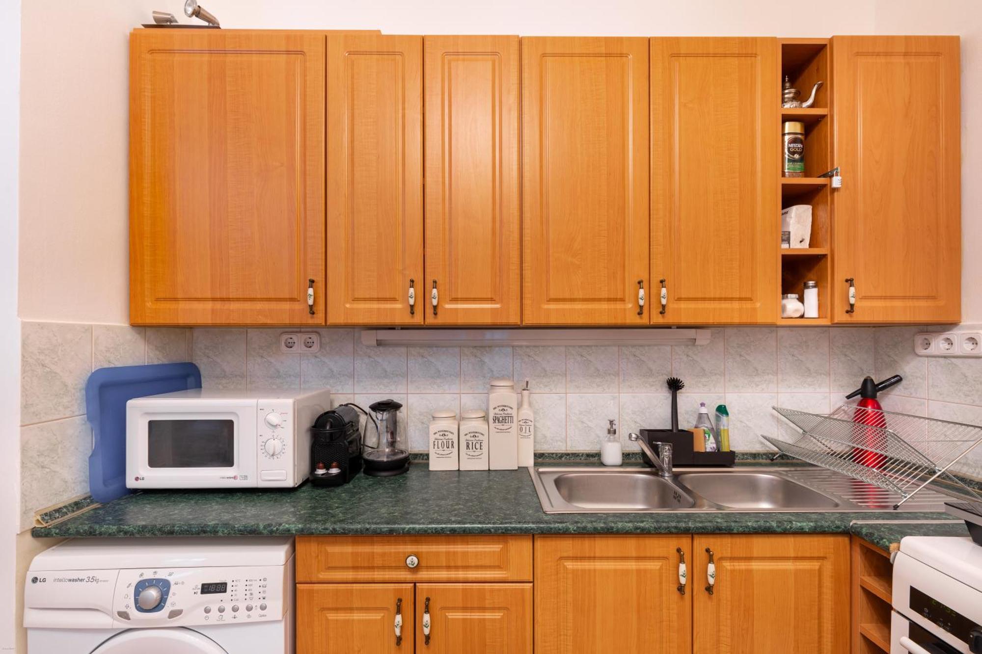 D8 Sphinx Apartman Budapeste Exterior foto